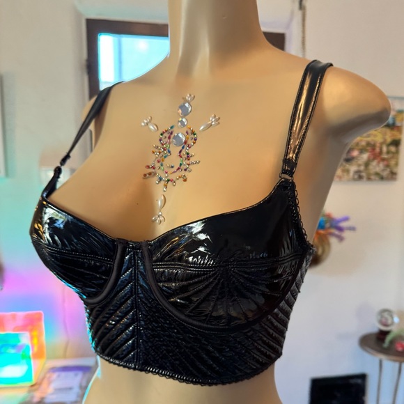 House of CB black shiny textured quilted corset cropped top size M - Picture 2 of 9